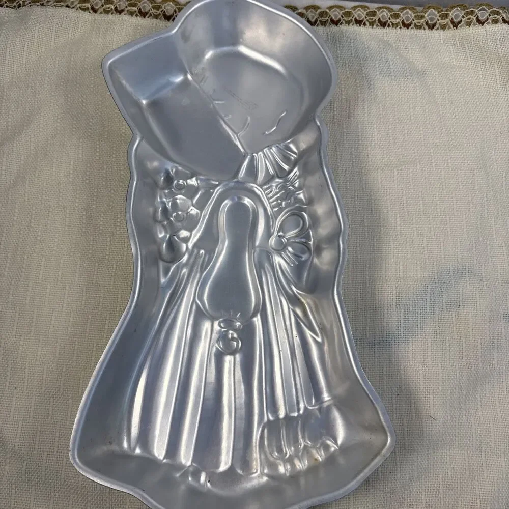 Vintage 1975 Wilton Holly Hobbie Aluminum Cake Pan Baking Mold #502-194